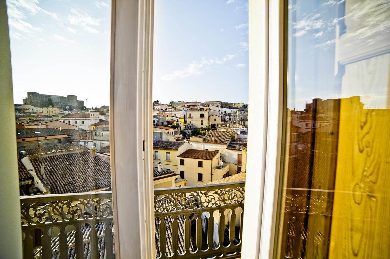 Hotel La Casa nel Borgo Antico Melfi Exterior foto