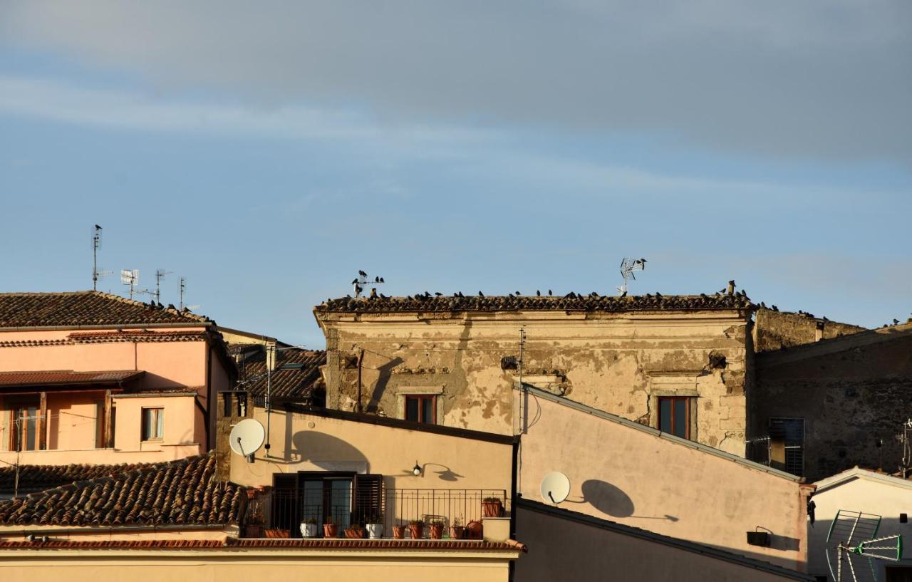 Hotel La Casa nel Borgo Antico Melfi Exterior foto
